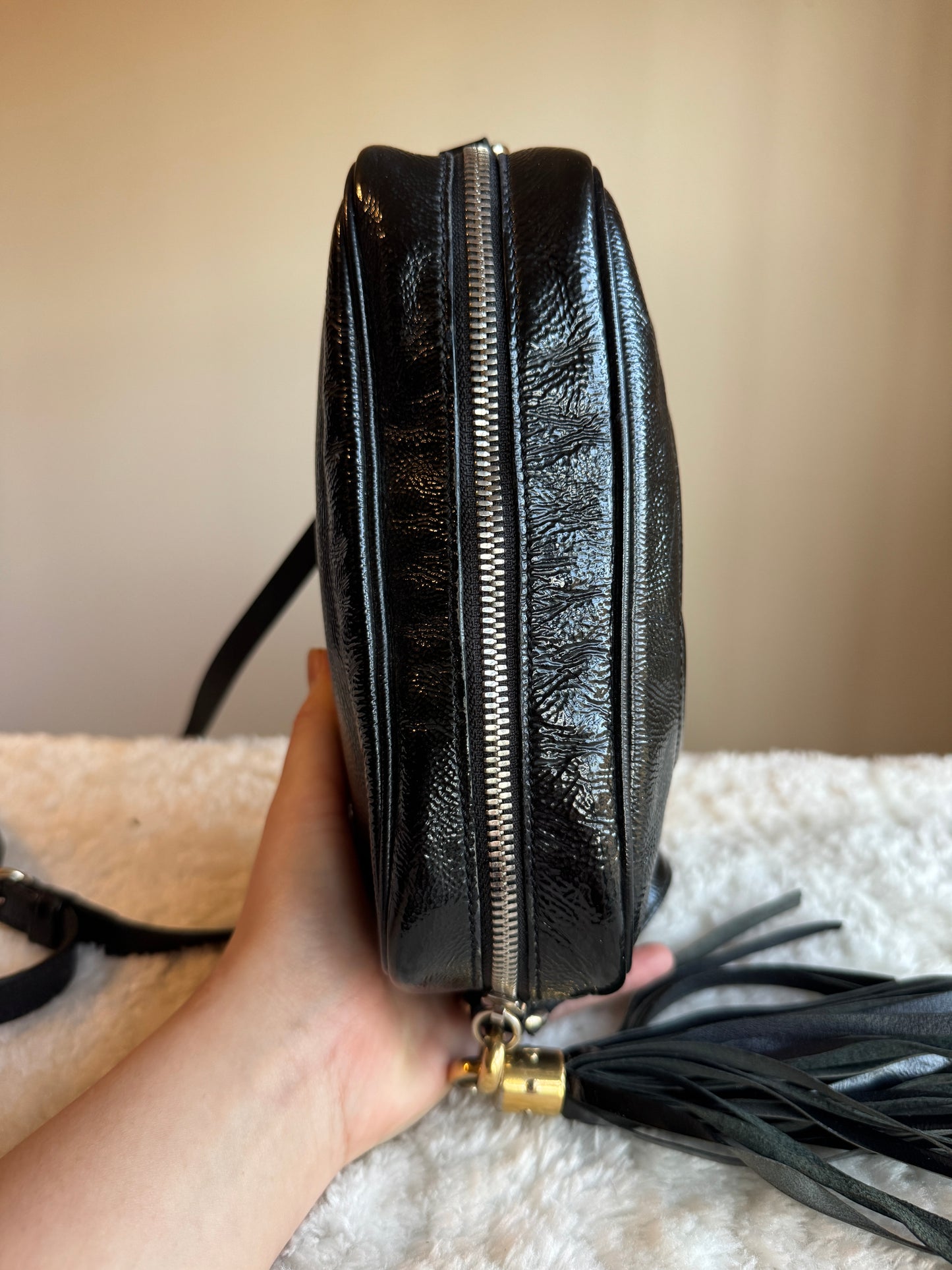 GUCCI Soho Disco Crossbody bag patent leather small black