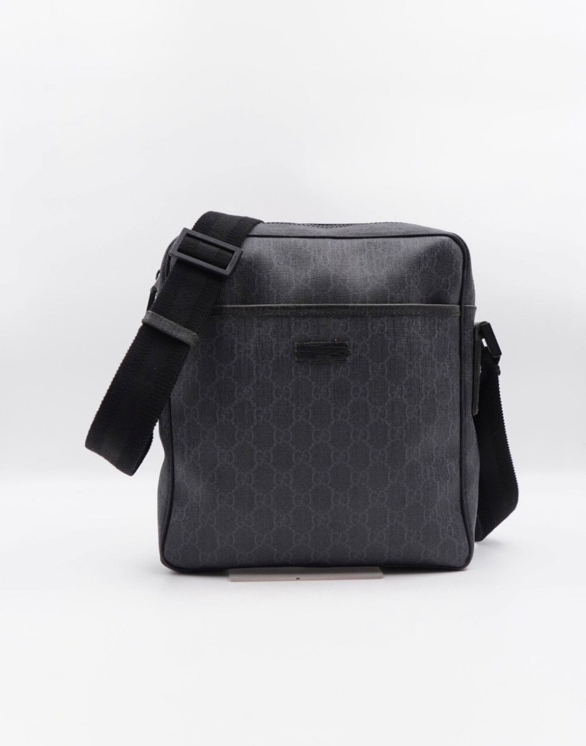 Gucci front pocket crossbody Black