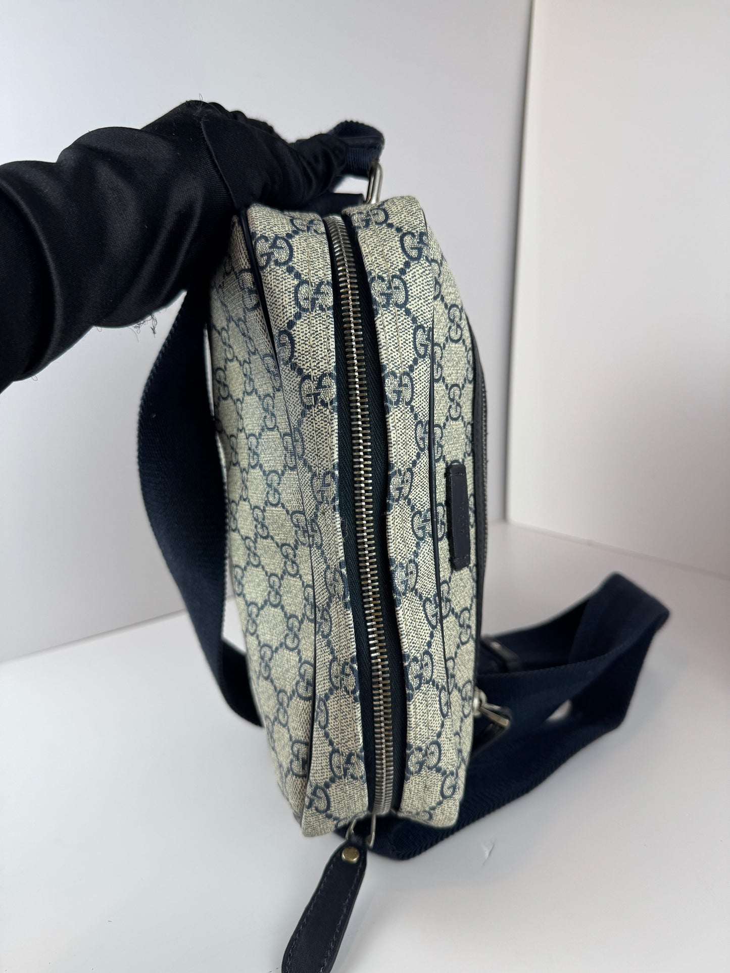 GUCCI Front Zip Messenger GG Supreme Coated Canvas