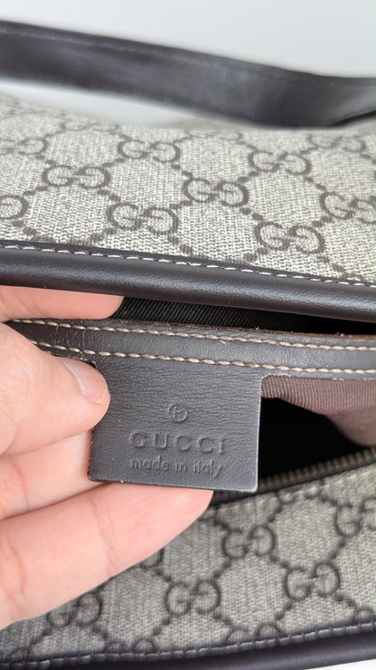 GUCCI Tote Medium GG Supreme Coated canvas brown