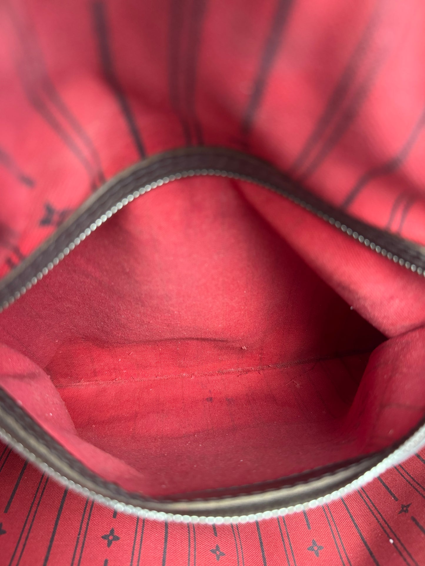 LOUIS VUITTON Neverfull Tote Damier MM