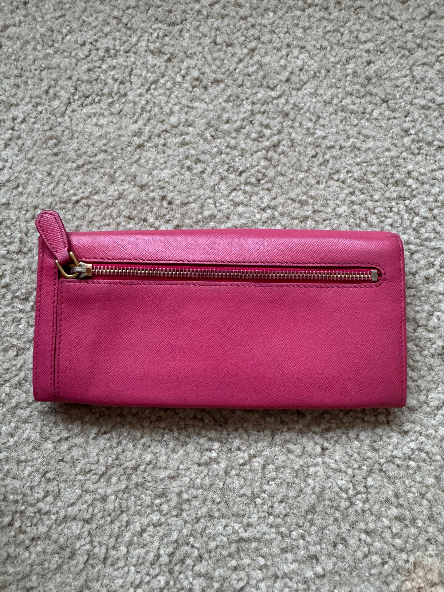 Prada saffianon Pink wallet