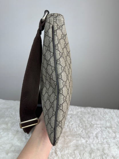 GUCCI Flat GG Supreme Messenger  Coated Canvas Dark Brown