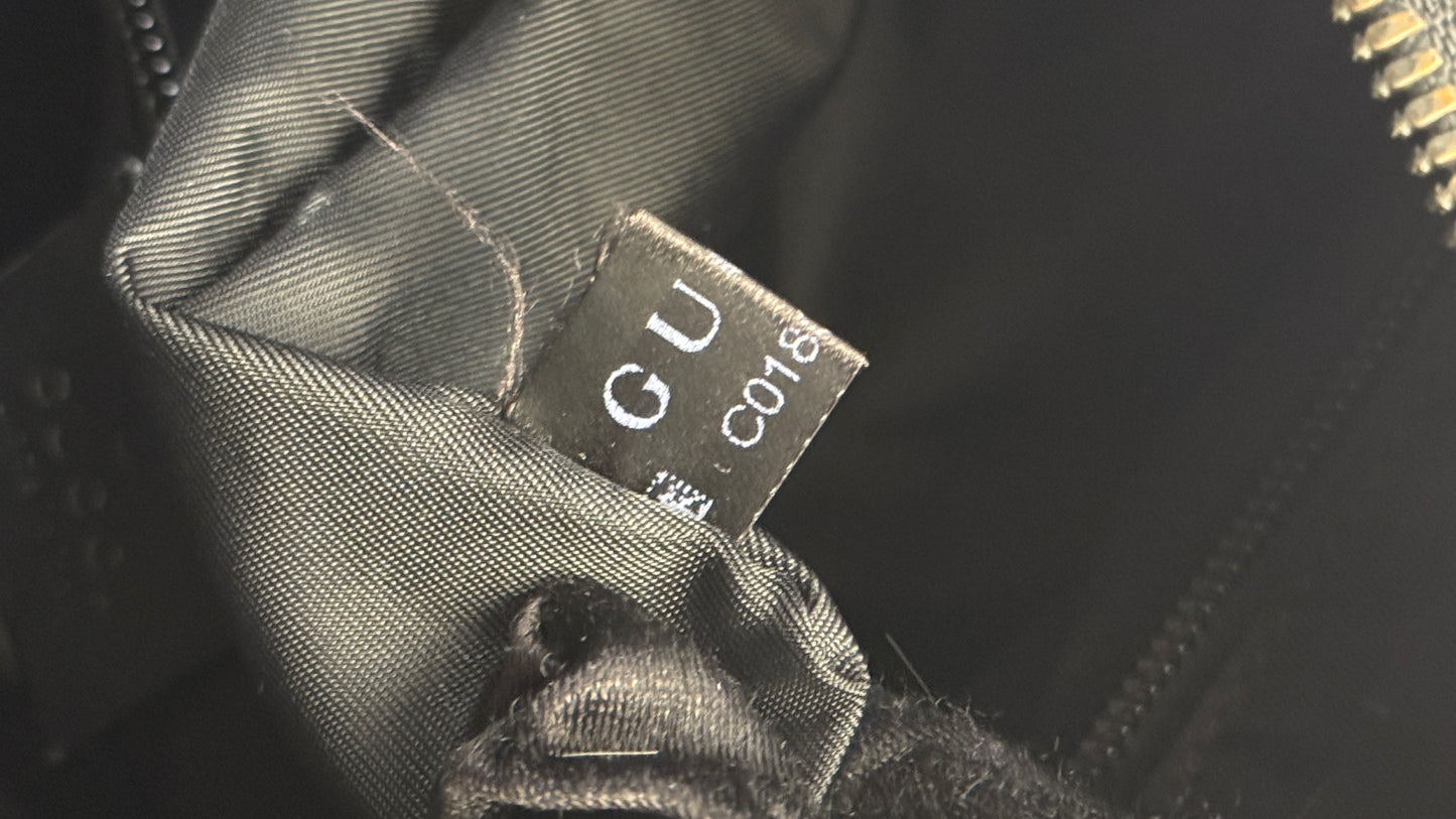 Gucci GG Supreme Canvas Crossbody Black