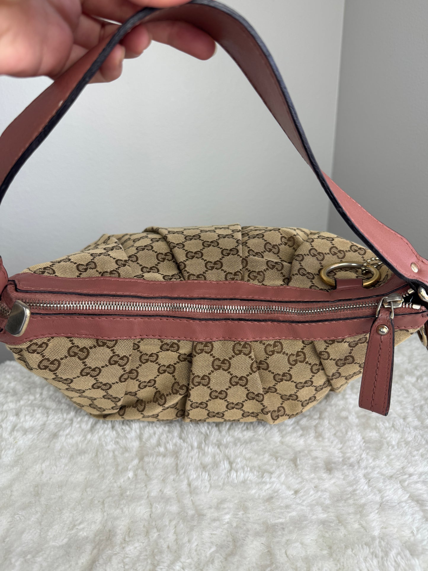 GUCCI Sukey Hobo GG canvas Medium