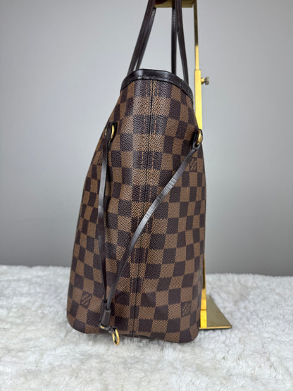 LOUIS VUITTON Neverfull Tote Damier MM