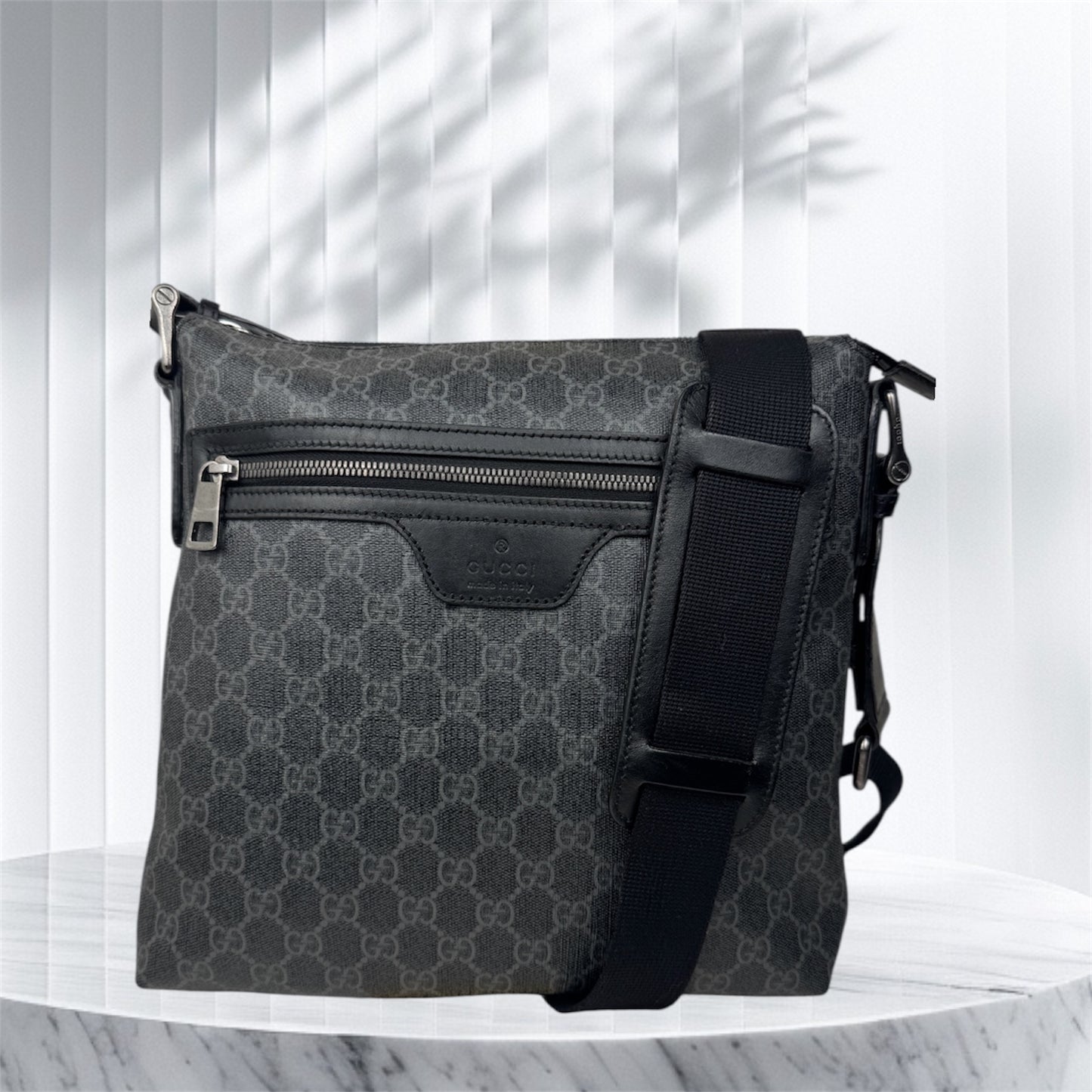 Gucci GG Supreme Canvas Crossbody Black