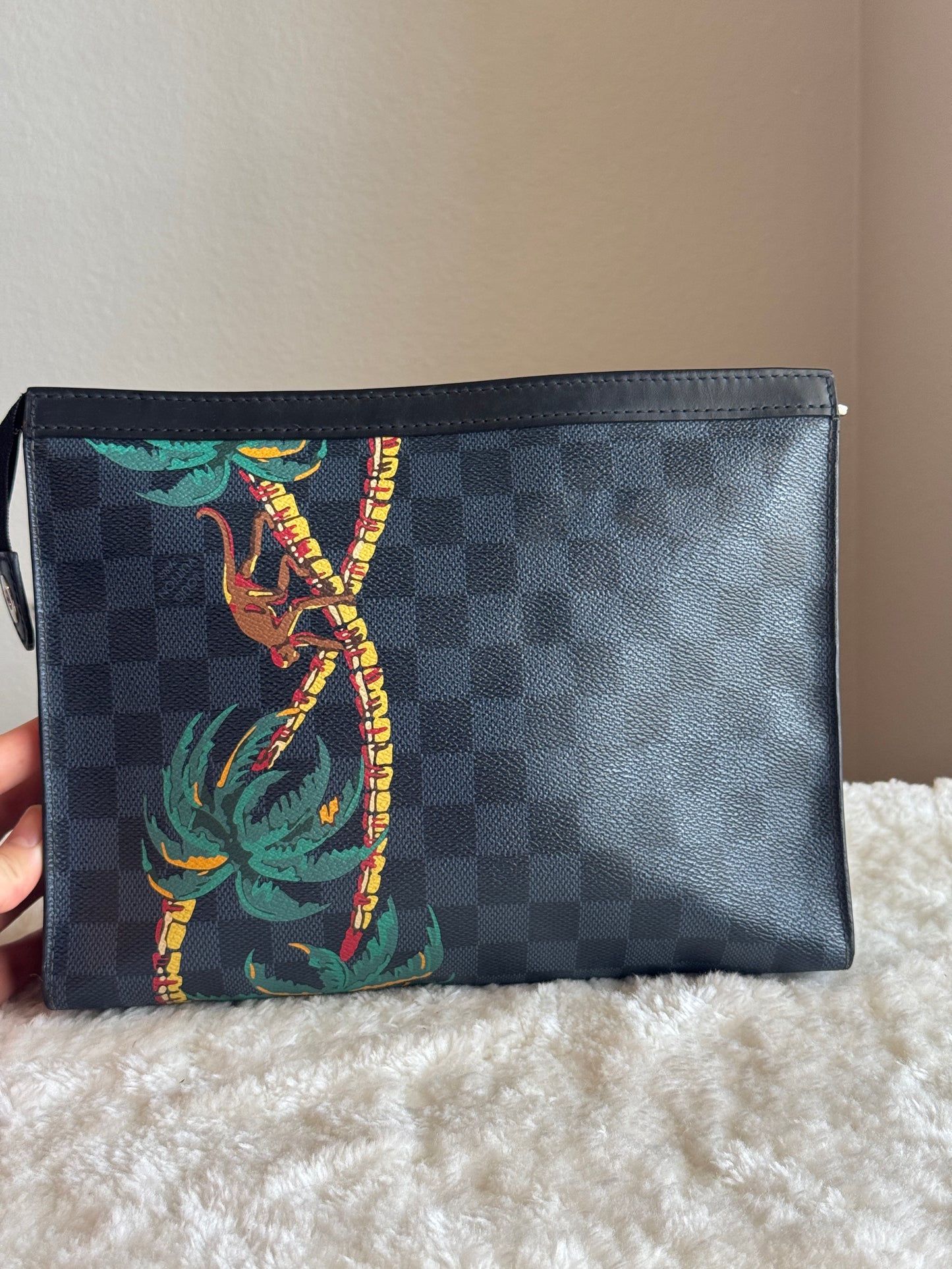 LOUIS VUITTON Damier Cobalt Jungle Pochette  Voyage MM