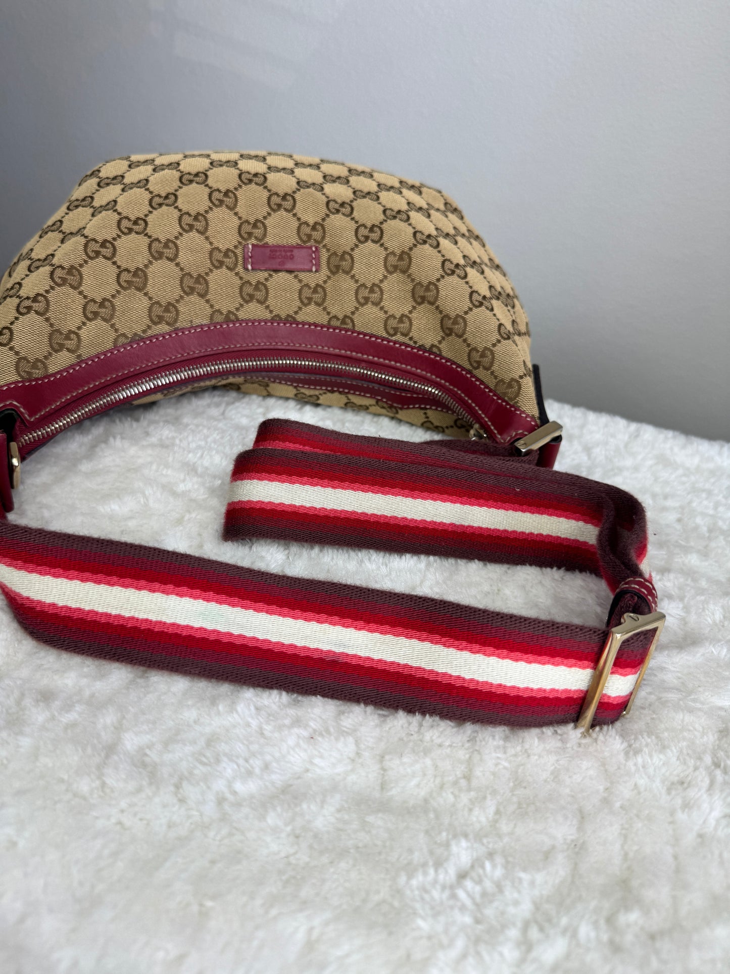 GUCCI Web Half Moon GG canvas Red