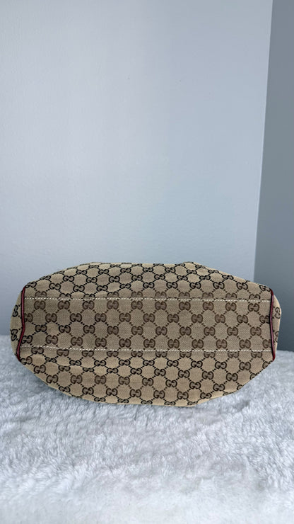 GUCCI Sukey Hobo GG Canvas Red