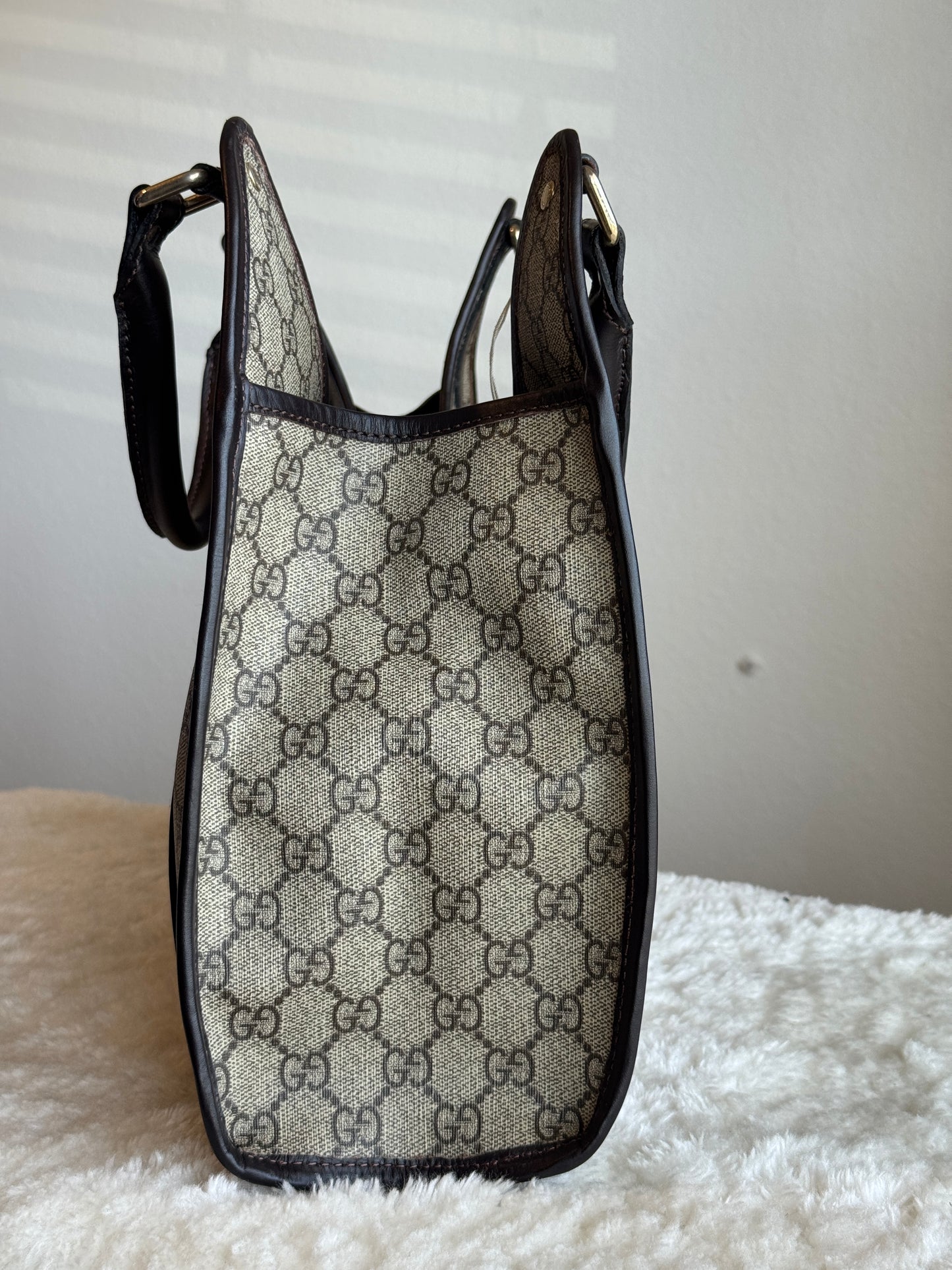 GUCCI GG Supreme Bardot Medium Coated Canvas