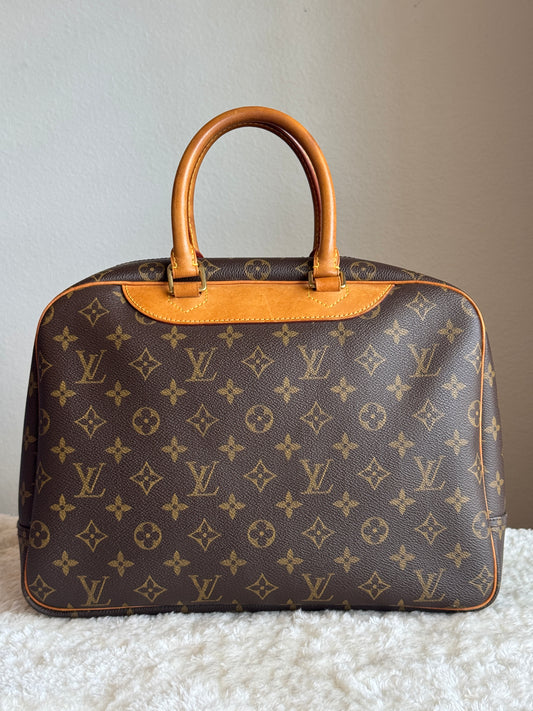 Louis Vuitton Deauville handbag monogram