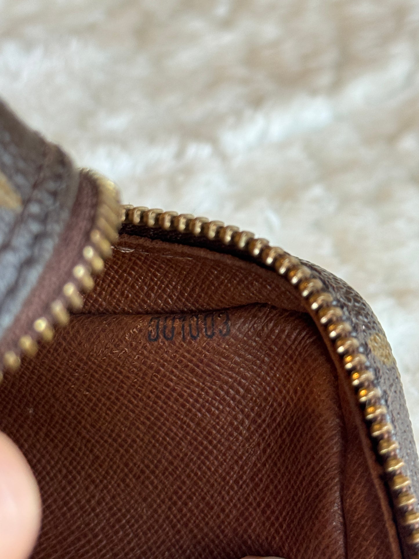 LOUIS VUITTON Pochette Marly Bandouliere bag Monogram