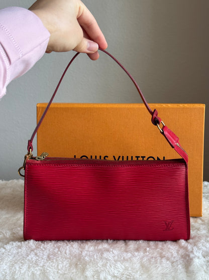 LOUIS VUITTON Pochette Epi Red