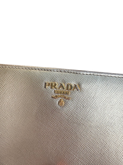 WA1👛 Prada Saffiano metal leather wallet in gold with a zip-around closure (COA Included) Retail $1070✅