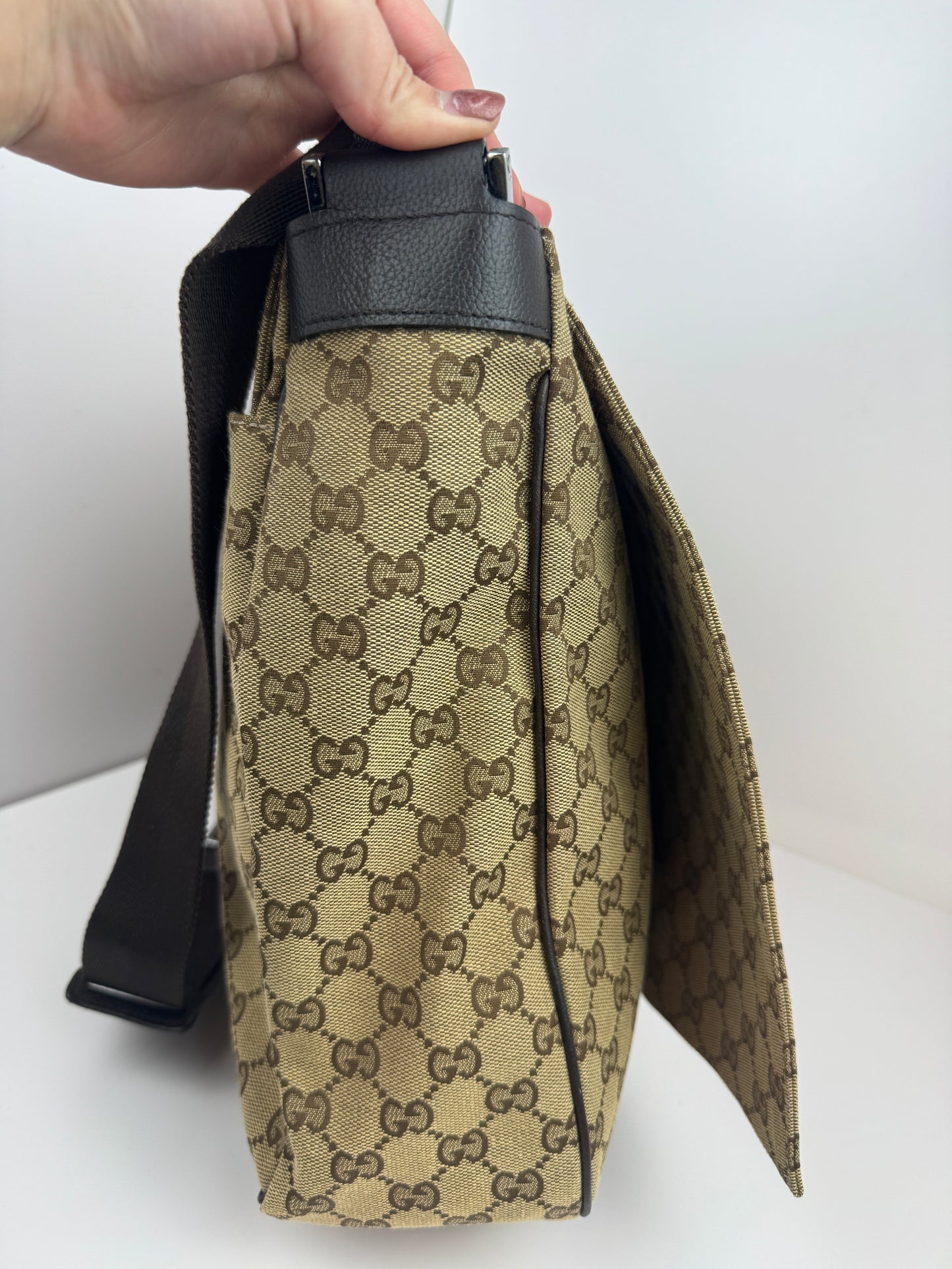 Gucci Flap Messenger GG Canvas Brown