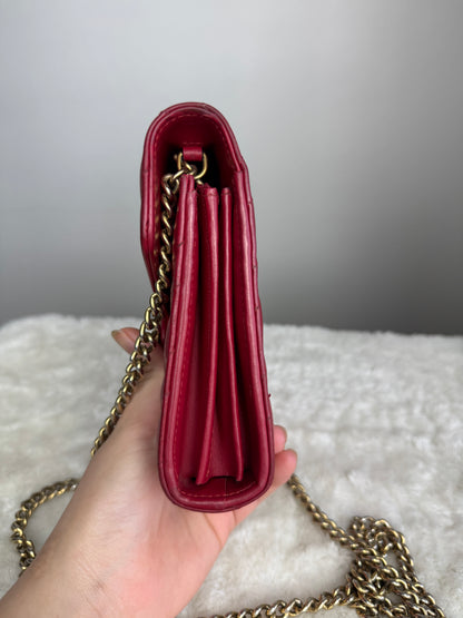 GUCCI GG Marmont Chain Wallet Matelasse Leather Red