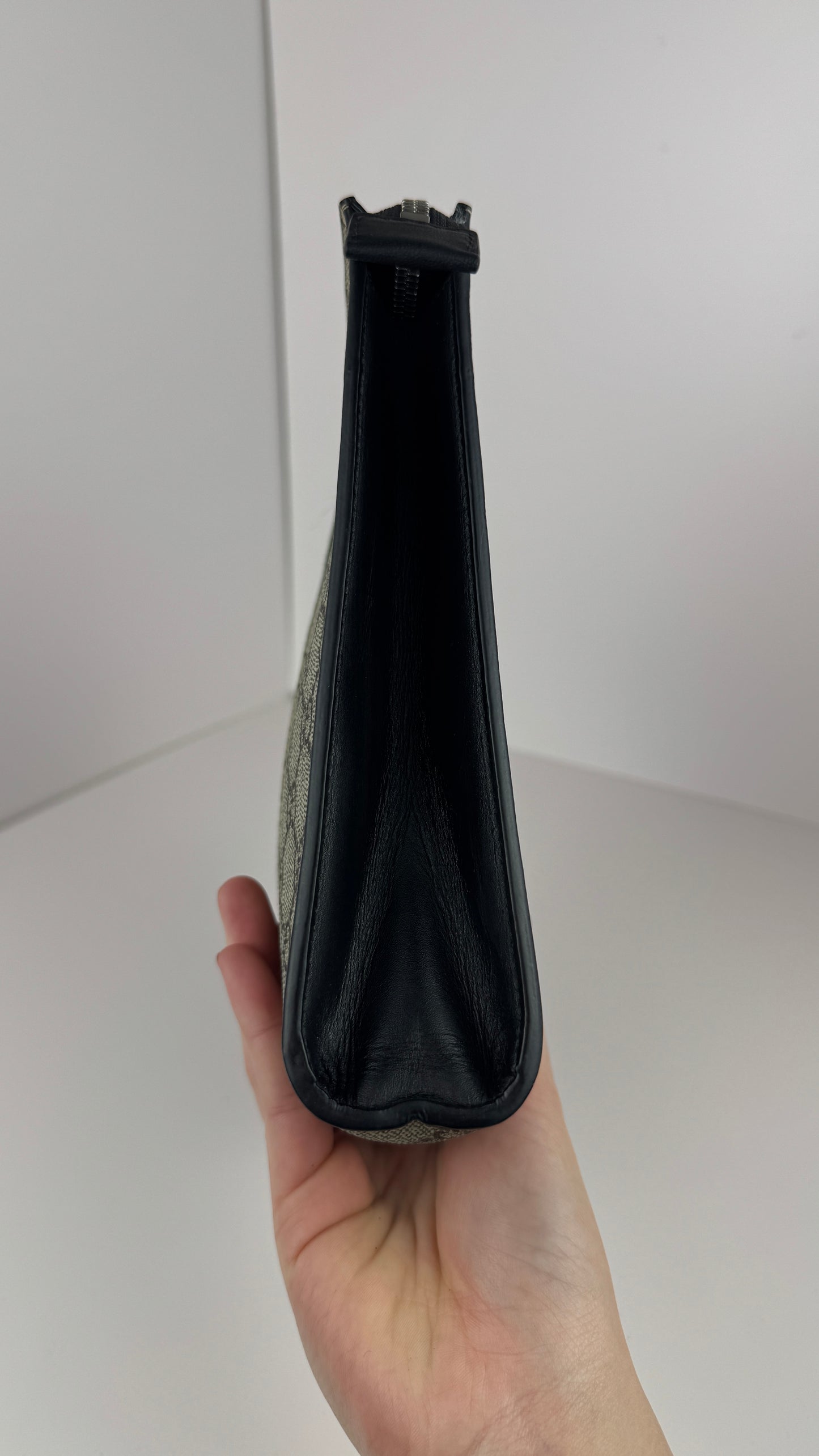 Gucci Clutch GG Supreme Pouch Web Ophiadia Dark