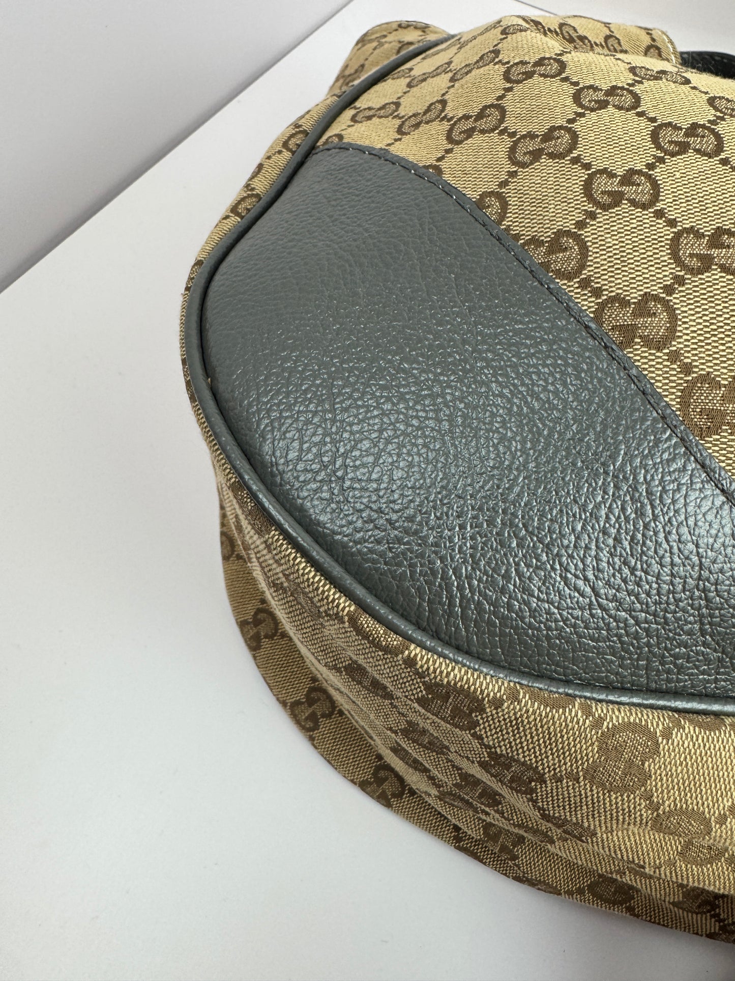 Gucci Charlotte Logo GG Limited Canvas Grey