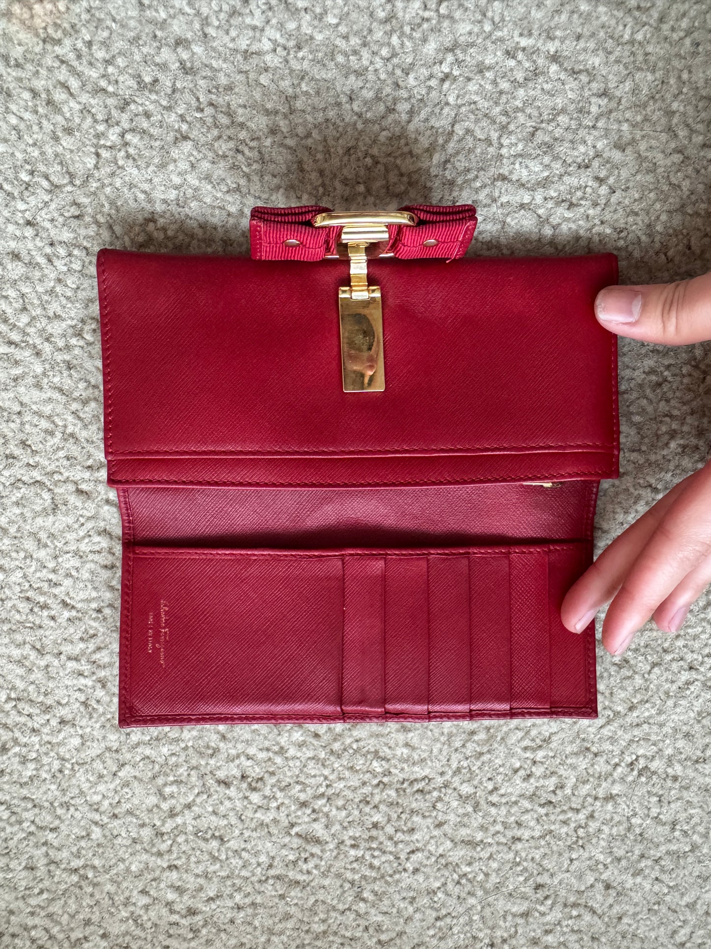 Ferrragamo vara Bow saffiano red