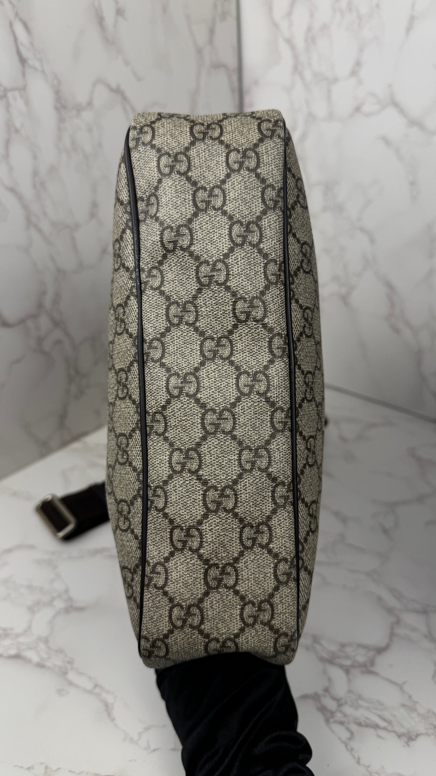 Gucci GG Supreme Canvas Crossbody Brown