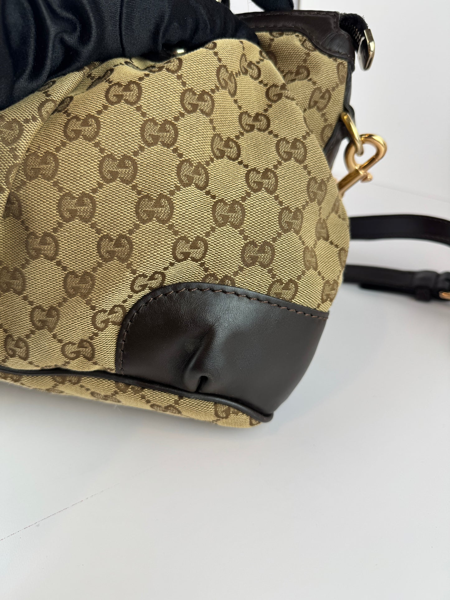 GUCCI Sukey Crossbody With Strap GG Canvas