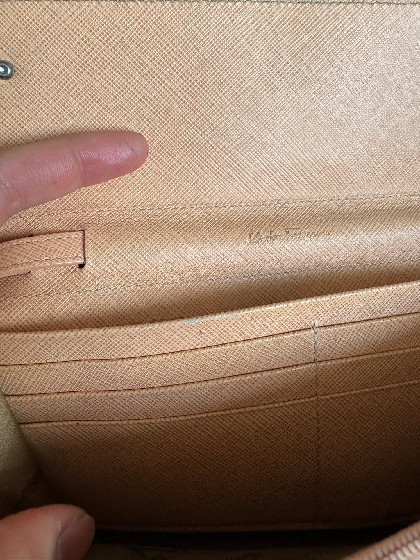 Ferragamo Gamcini long saffiano
