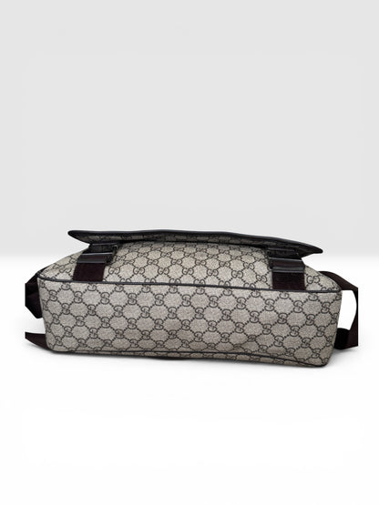 Gucci Interlocking G Buckle Messenger Bag GG Coated Canvas Medium👜