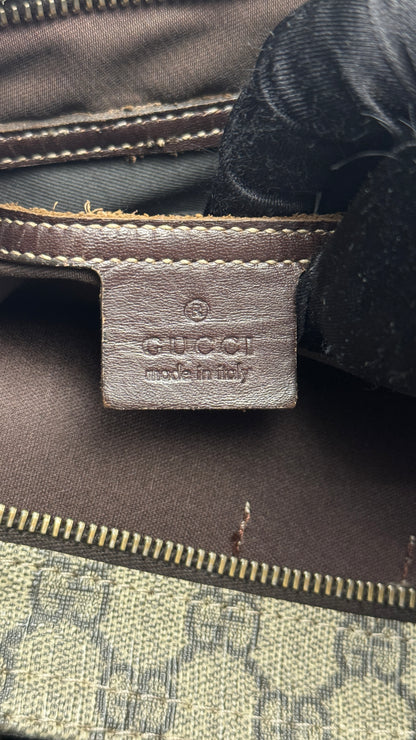 Gucci Flat Messenger Monogram Brown