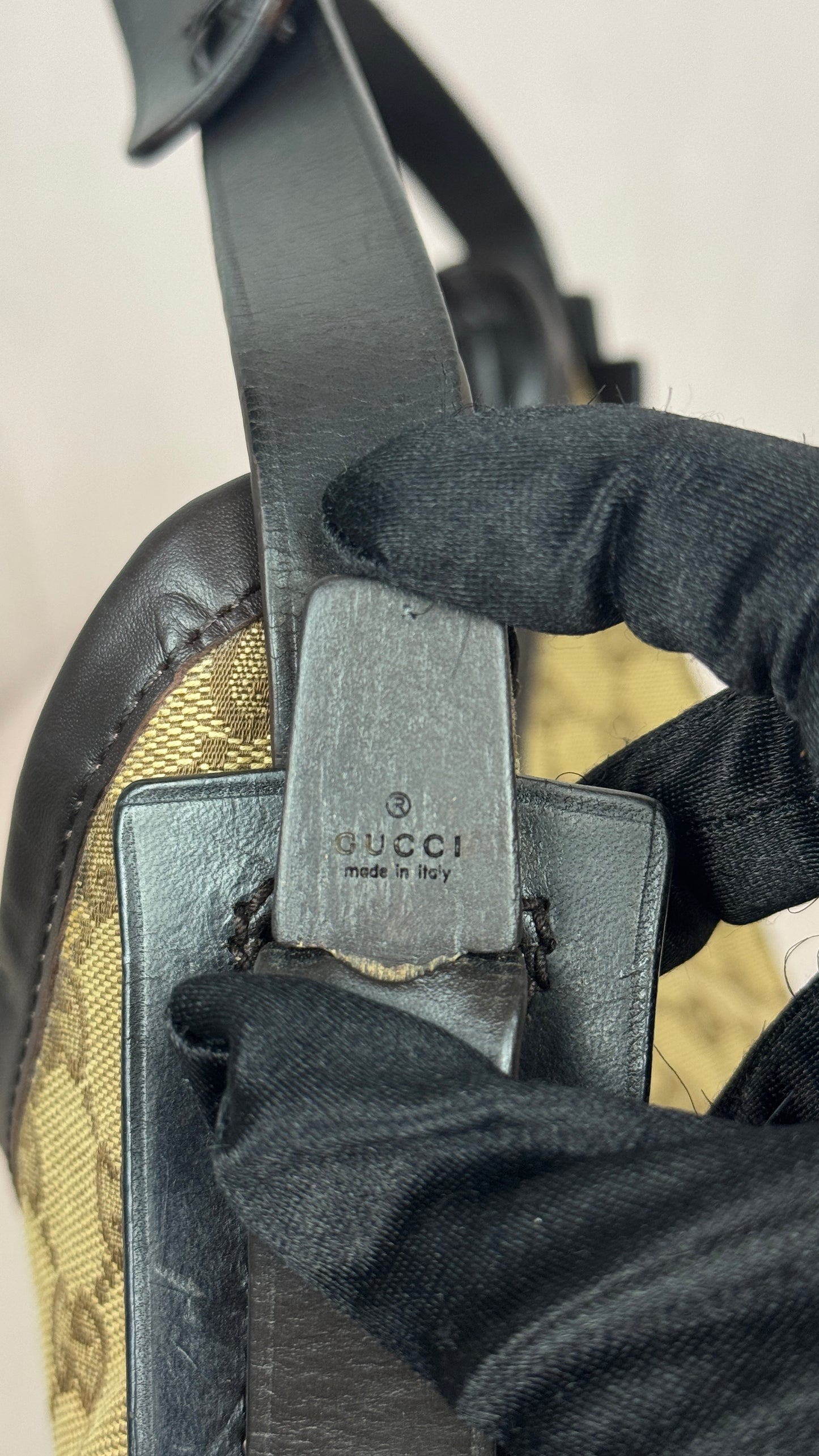 Gucci GG Canvas Hobo Shoulder Bag (Vintage)