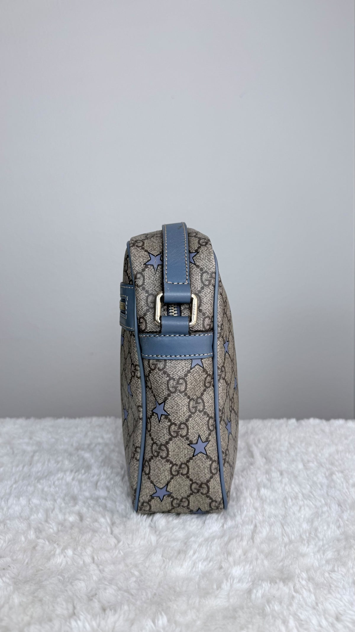 GUCCI GG Supreme Star Crossbody Coated Canvas Blue