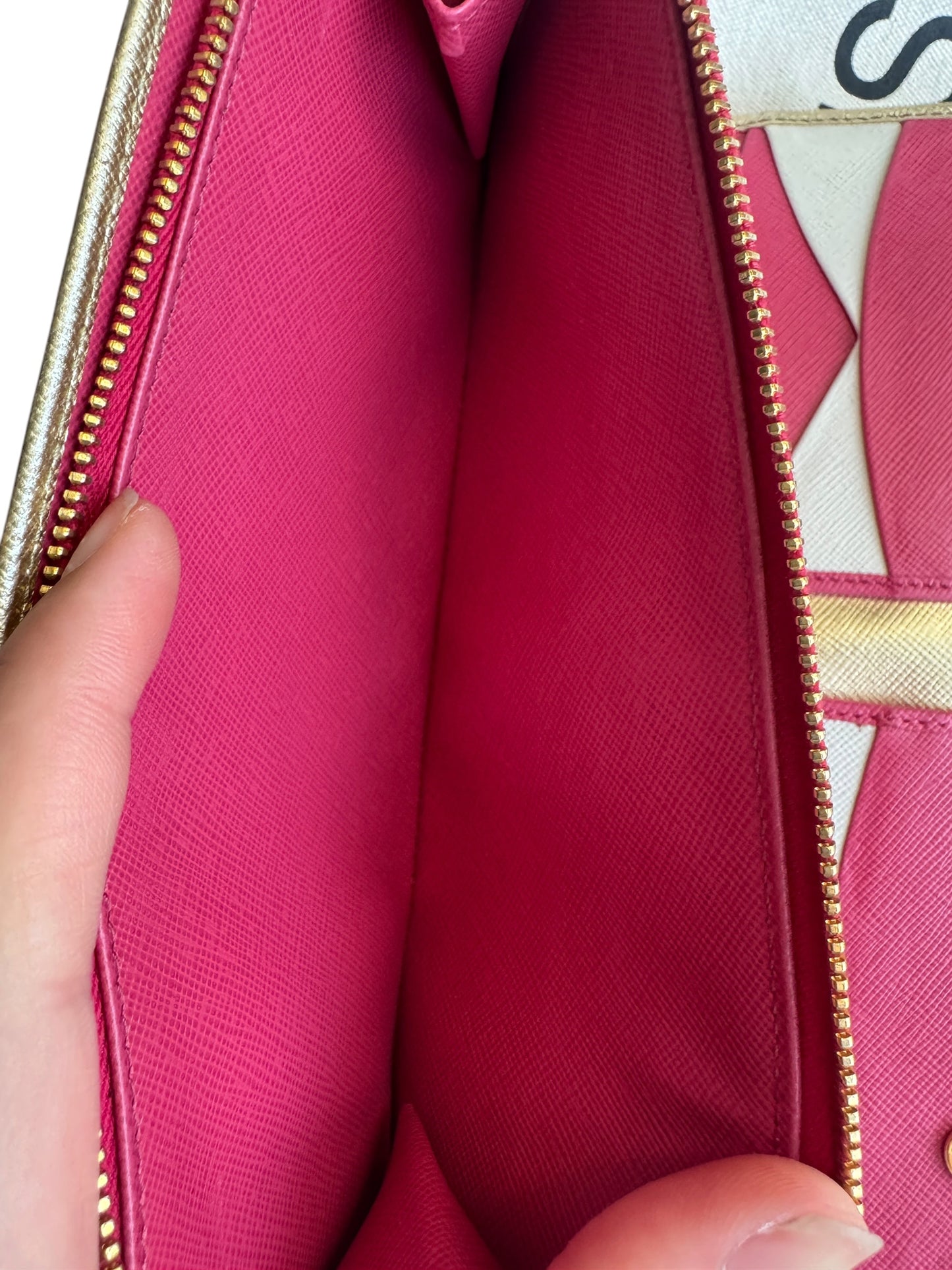 WA1👛 Prada Saffiano metal leather wallet in gold with a zip-around closure (COA Included) Retail $1070✅