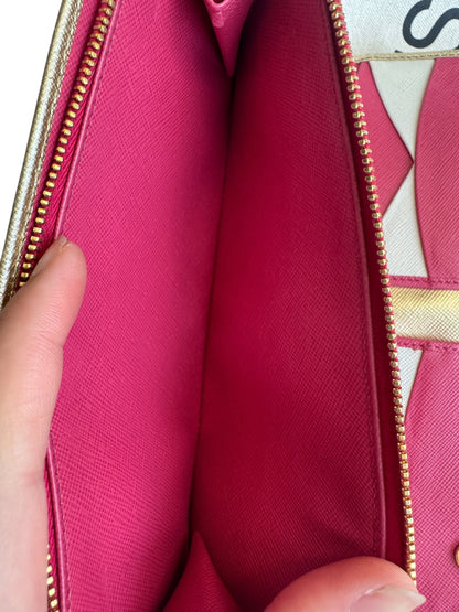WA1👛 Prada Saffiano metal leather wallet in gold with a zip-around closure (COA Included) Retail $1070✅