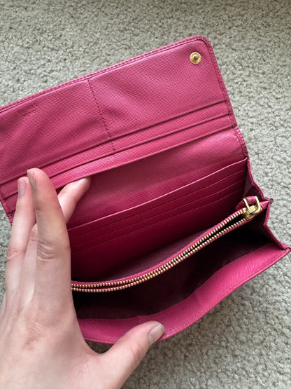 Prada saffianon Pink wallet