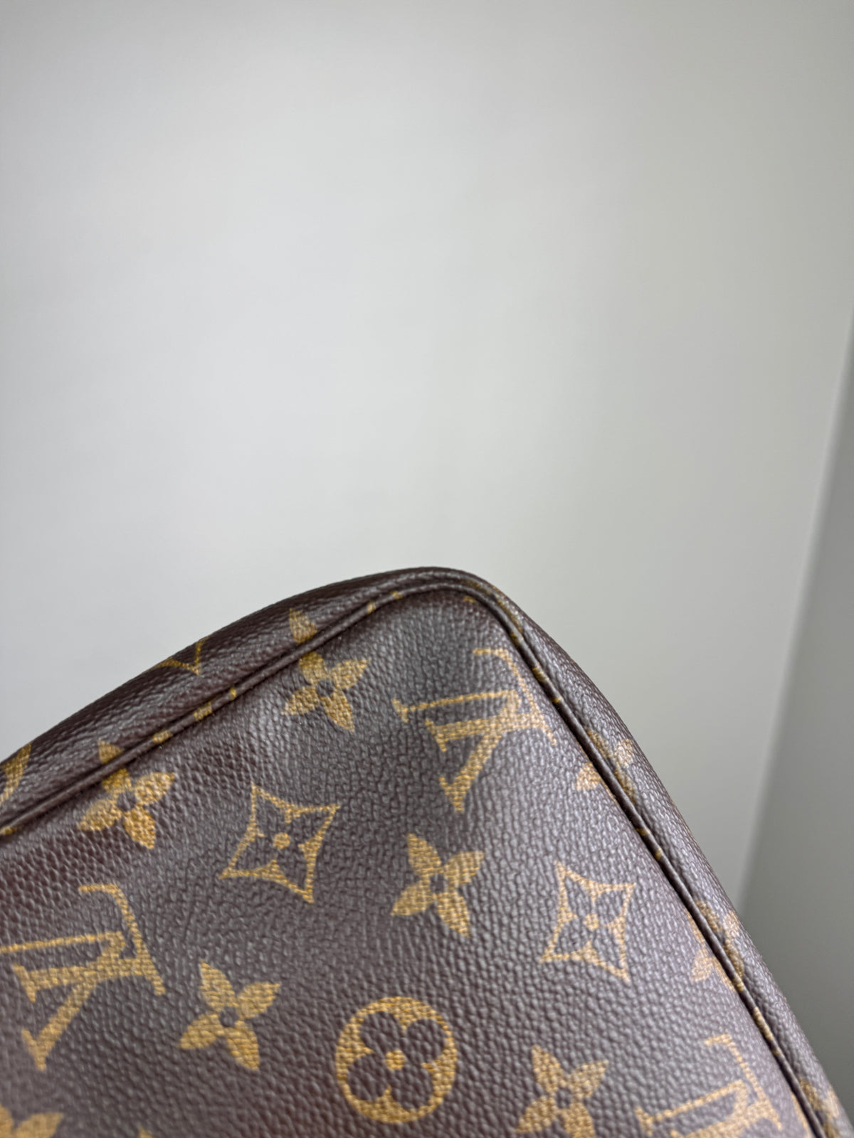 LOUIS VUITTON Pochette Monogram Canvas