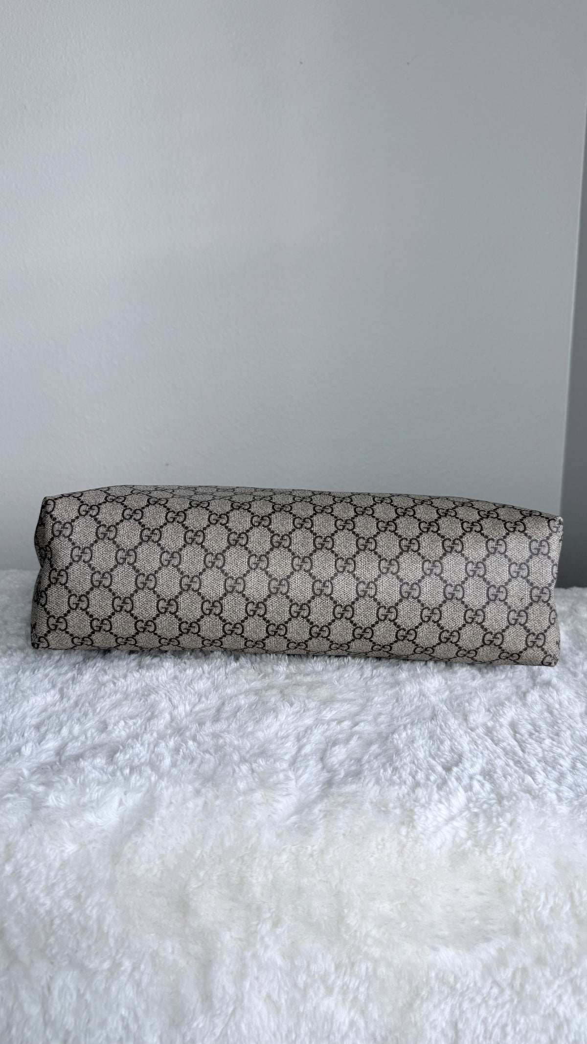 GUCCI Tote Medium GG Supreme Coated canvas brown