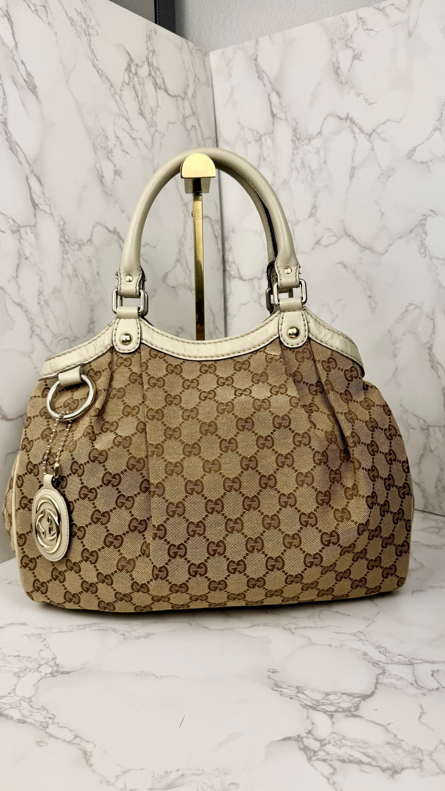 Gucci Sukey Hobo Monogram Beige