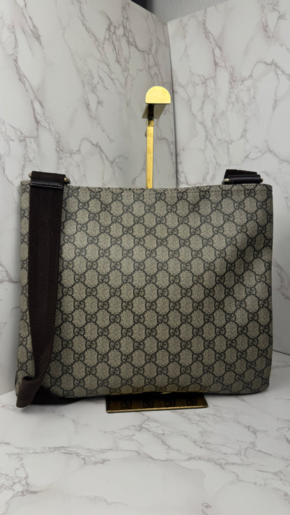 Gucci Flat Messenger Monogram Brown