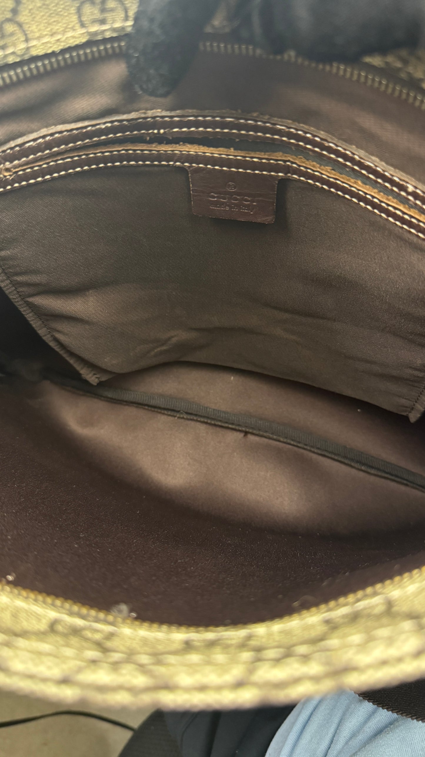 Gucci Flat Messenger Monogram Brown