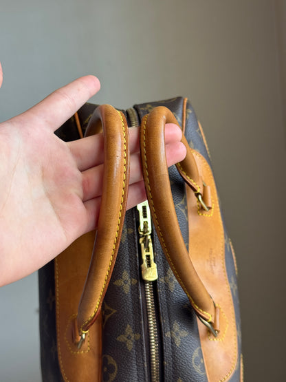 Louis Vuitton Deauville handbag monogram