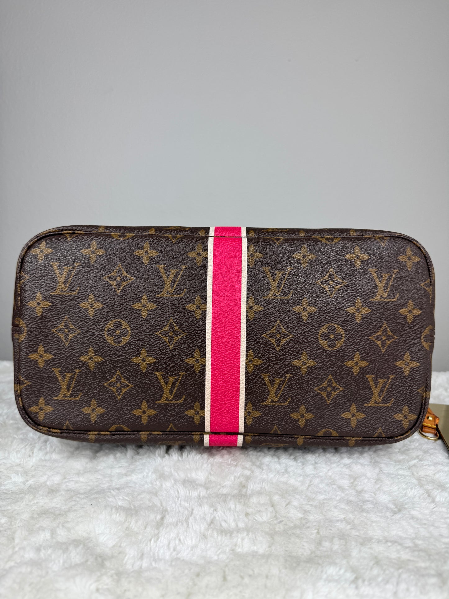 LOUIS VUITTON Neverfull Limited Monogram MM 2011