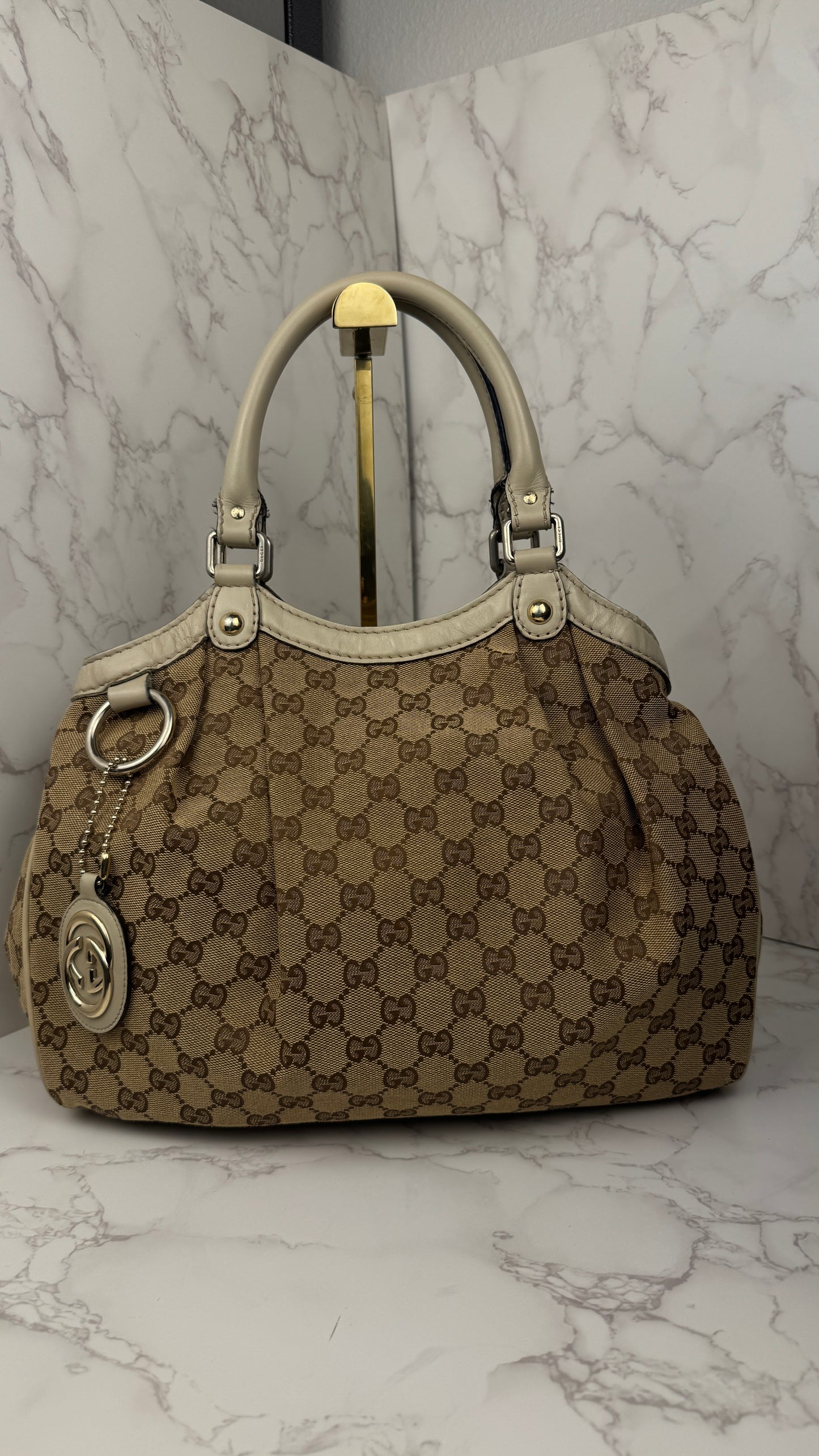 Gucci Sukey Hobo Monogram Beige