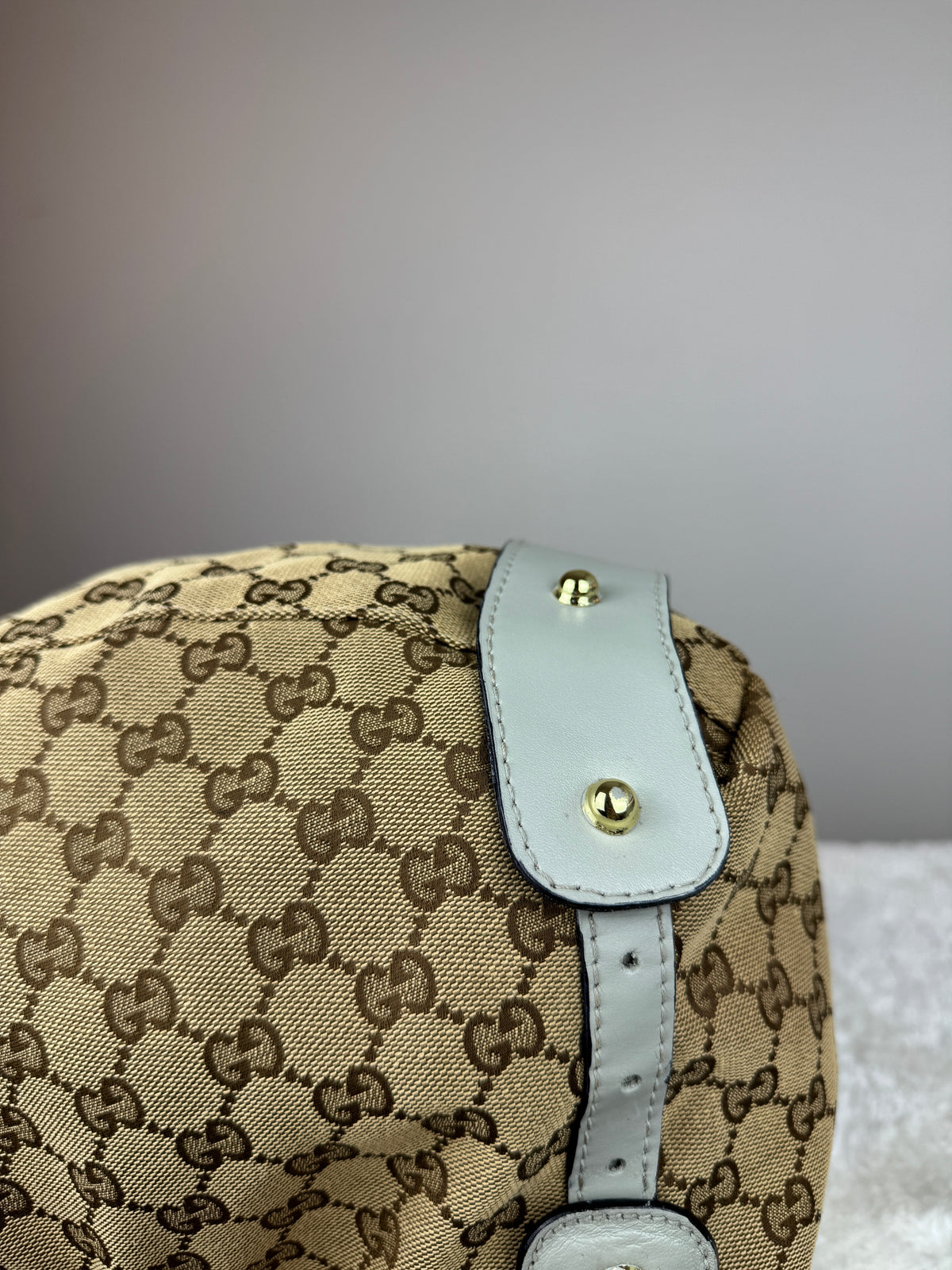 GUCCI Pelham Hobo GG Canvas