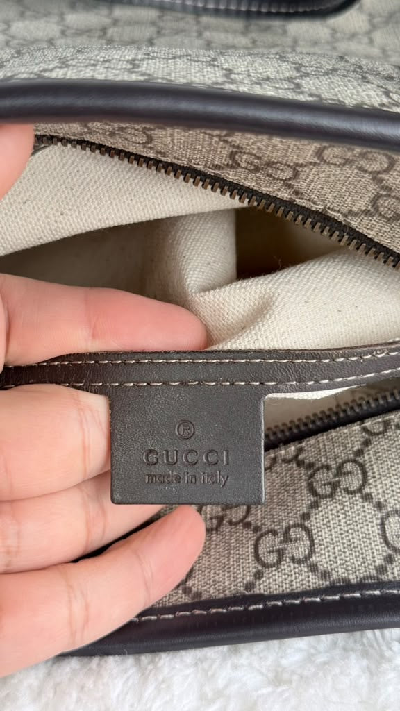 GUCCI Tote Medium GG Supreme Dark brown