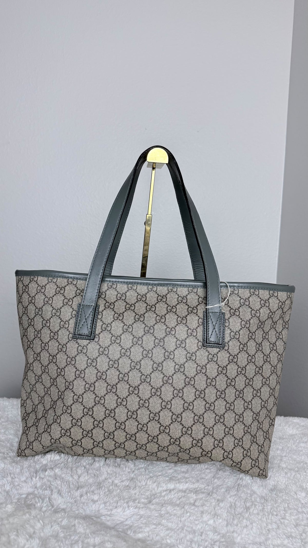 GUCCI Tote medium GG Supreme Coated canvas Dark Grey