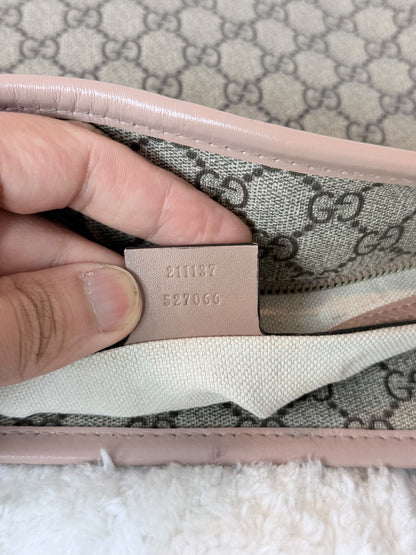 GUCCI Tote Medium GG Supreme Coated canvas pink