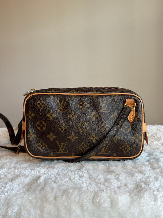 LOUIS VUITTON Pochette Marly Bandouliere bag Monogram