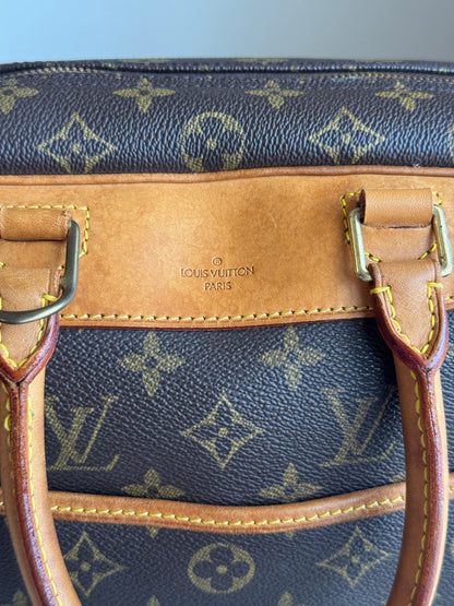 Louis Vuitton Deauville handbag monogram