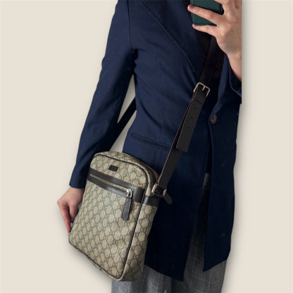 Gucci Front Zip Leather Messenger Brown