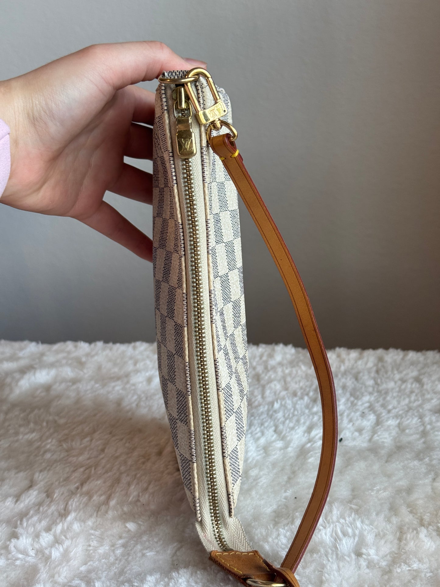 LOUIS VUITTON Damier Azu Pochette Accessories